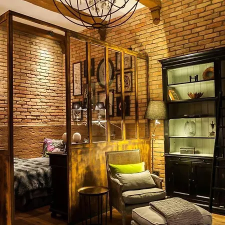 Luxury Brick & Bliss Loft On Iconic Square Budapeşte