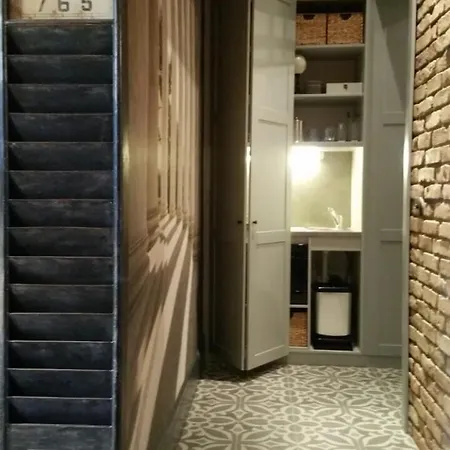 Luxury Brick & Bliss Loft On Iconic Square Lejlighed *